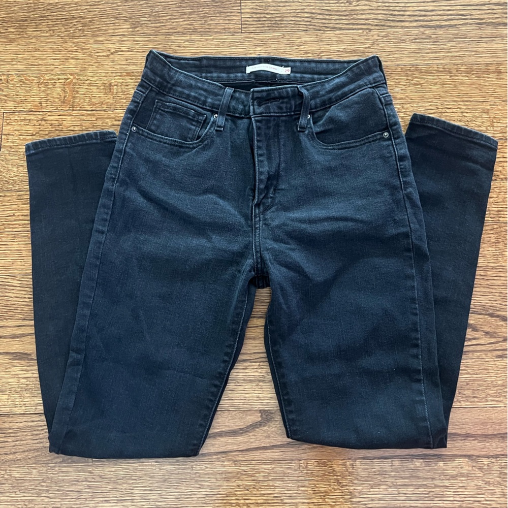 Levi High Rise Skinny Jeans